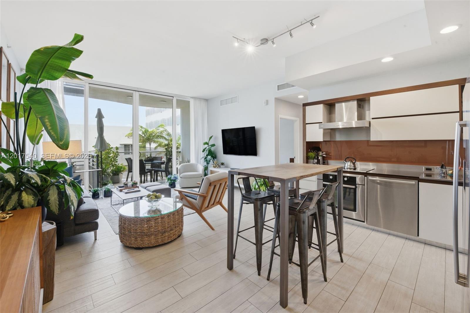 2100 Park Ave # 302