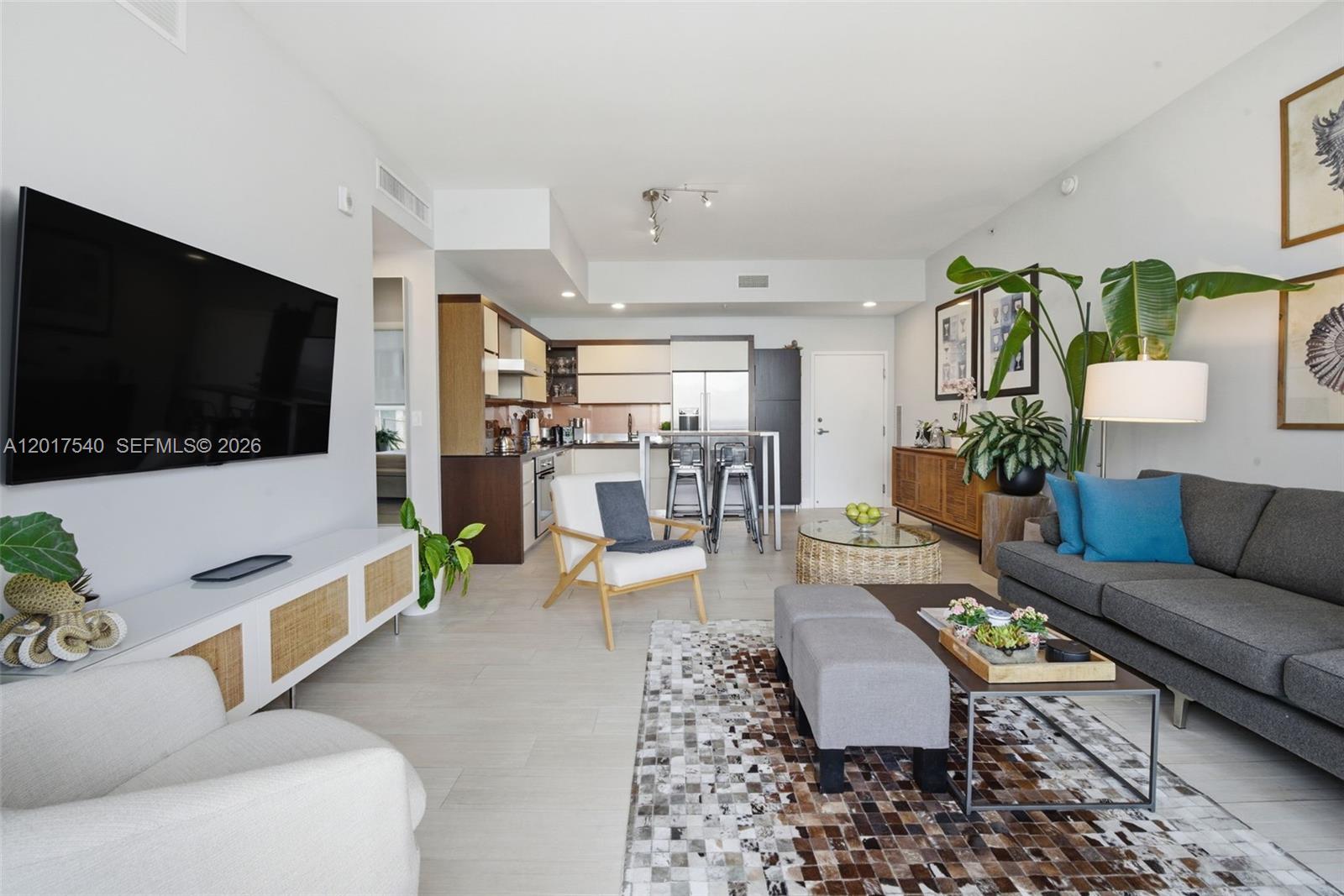 2100 Park Ave # 302