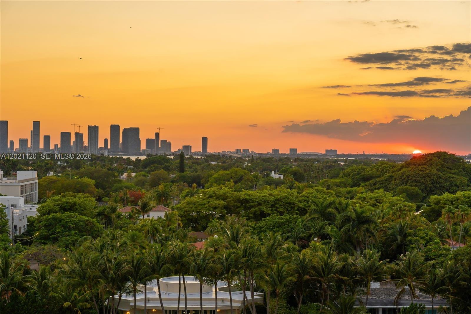 2555 Collins Ave # 1106