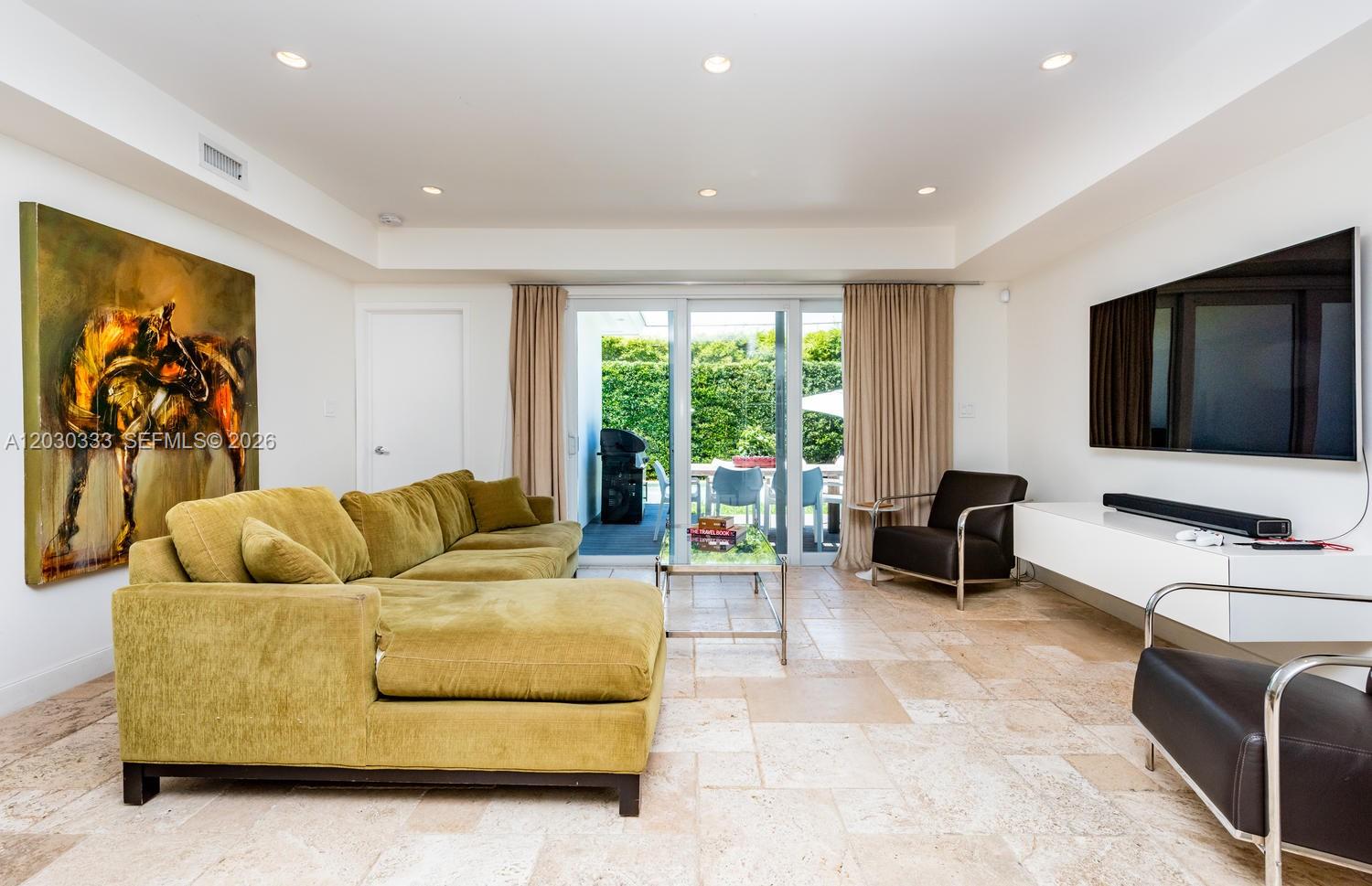 575 W 50th St