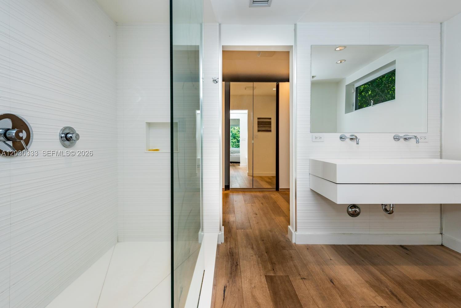 575 W 50th St