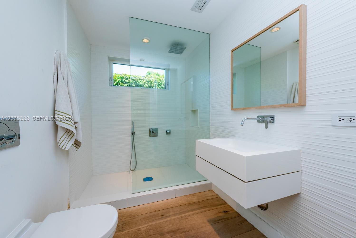 575 W 50th St