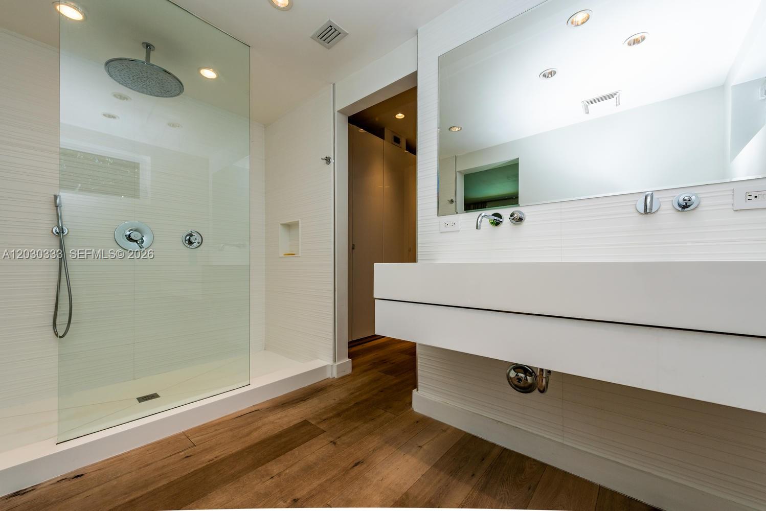 575 W 50th St