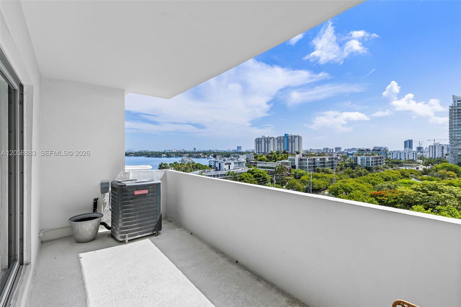 3 Island Ave # 09L