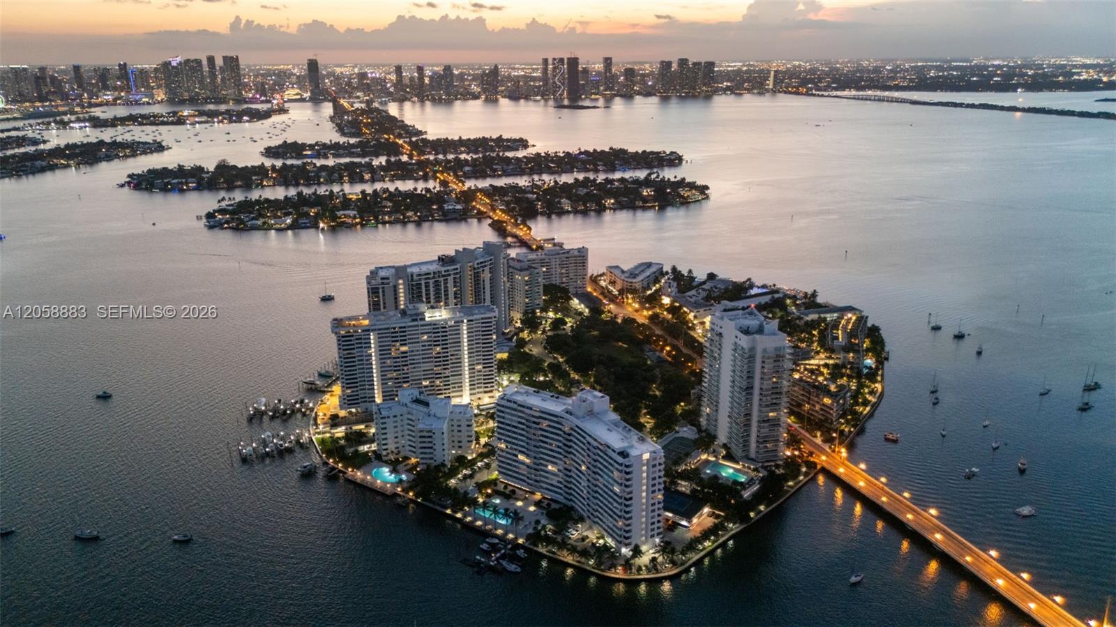 3 Island Ave # 09L