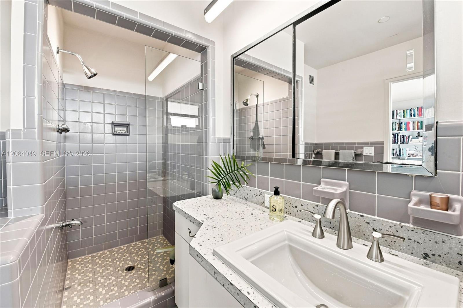 16 Island Ave # 4E