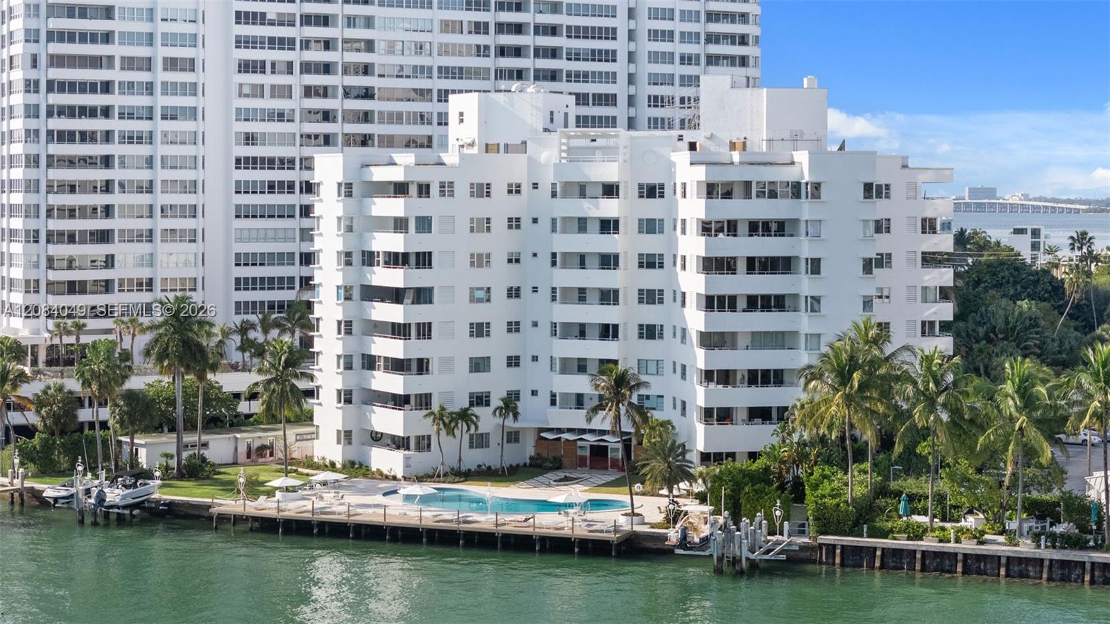 16 Island Ave # 4E