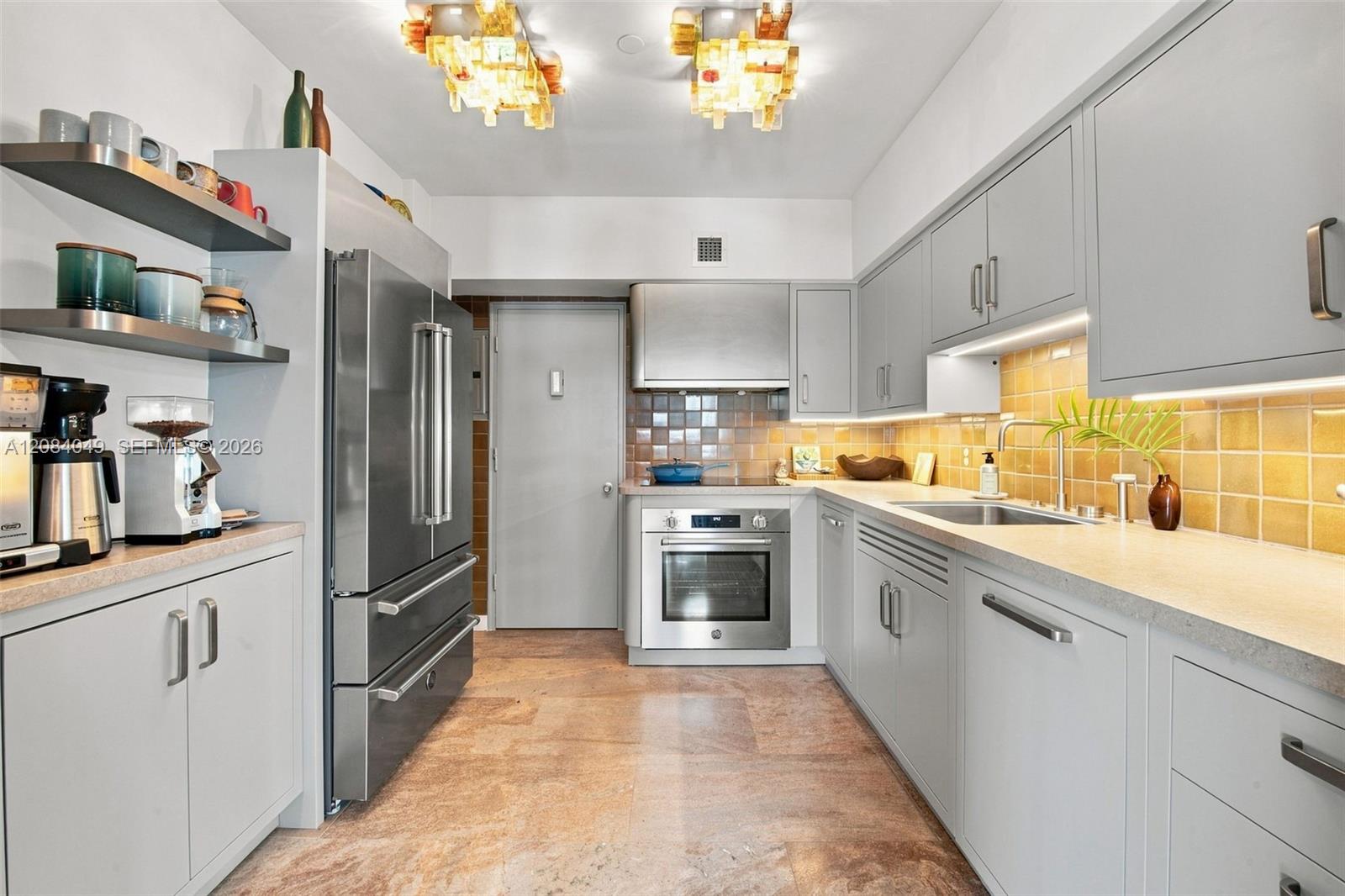 16 Island Ave # 4E