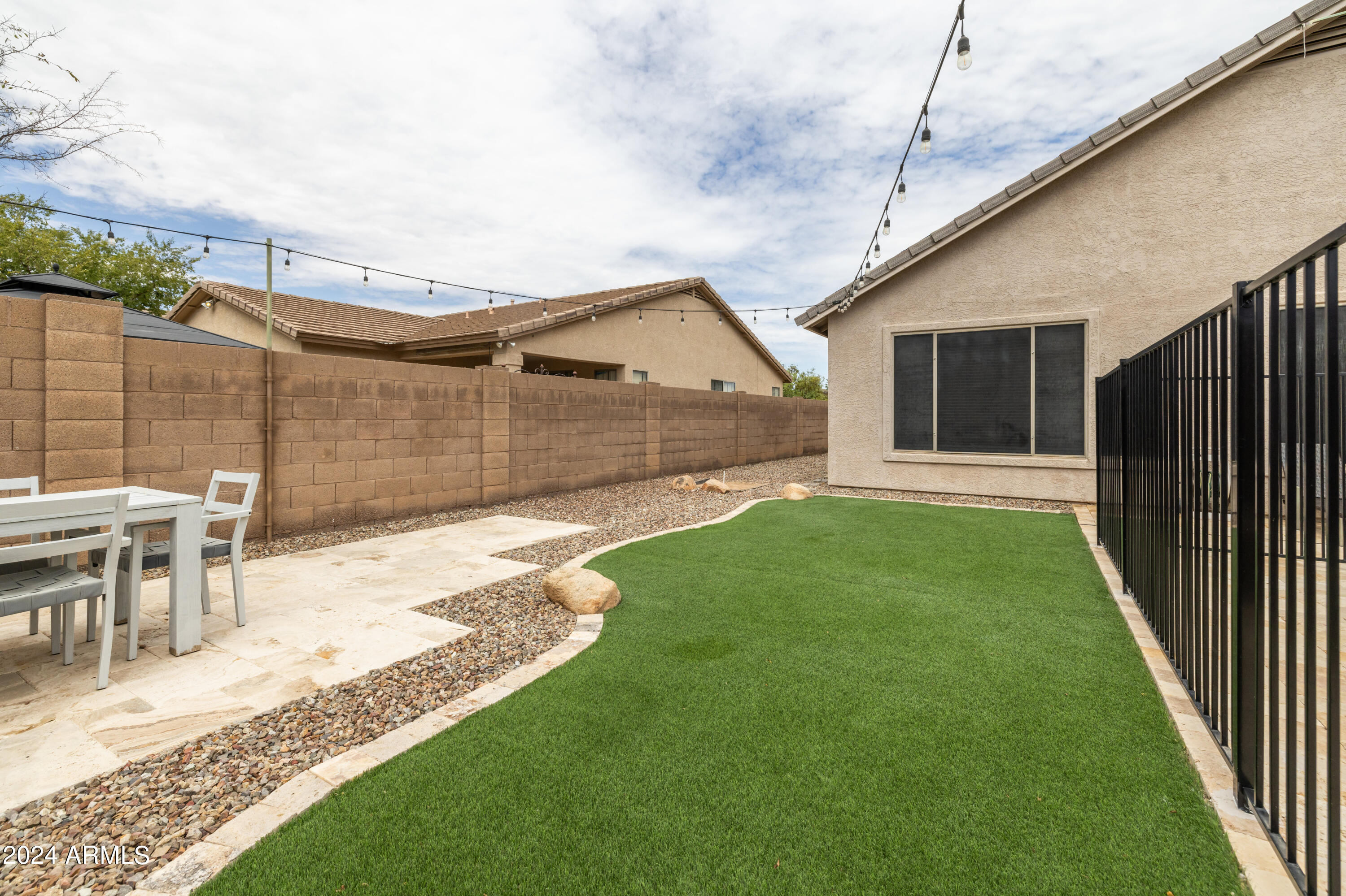 2535 S MARTINGALE Road