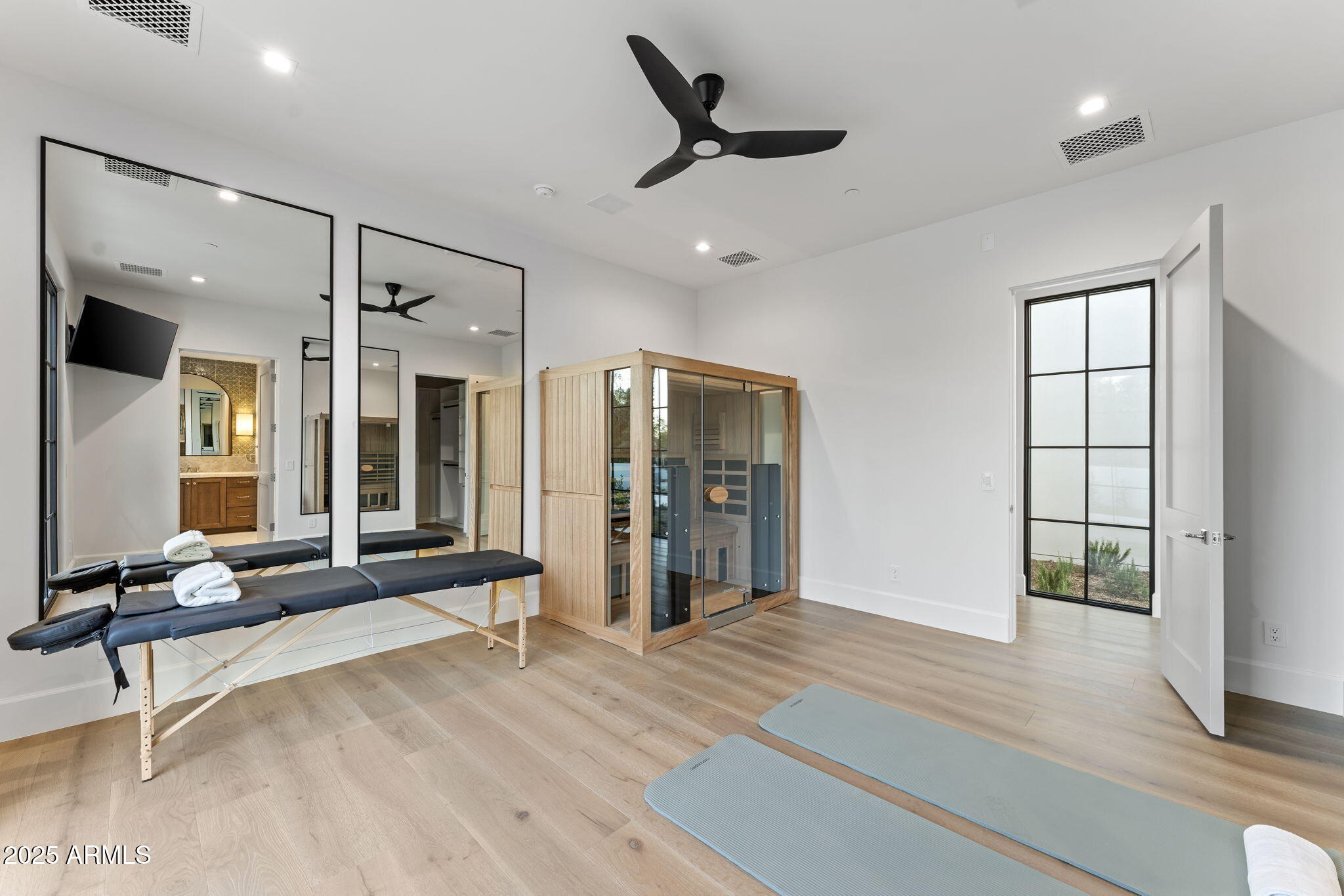7501 N EUCALYPTUS Drive