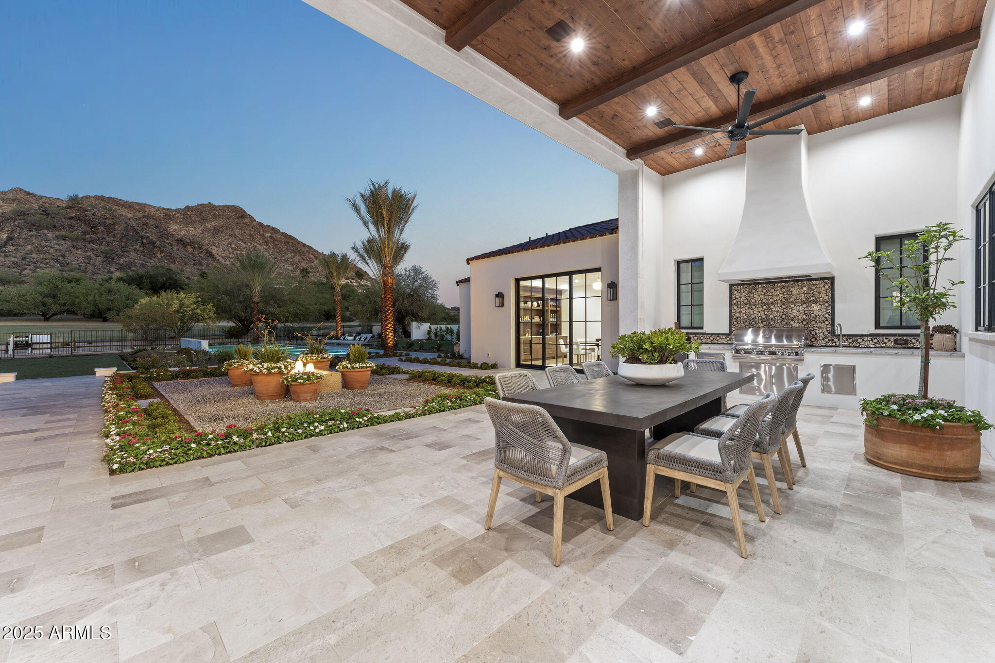 7501 N EUCALYPTUS Drive