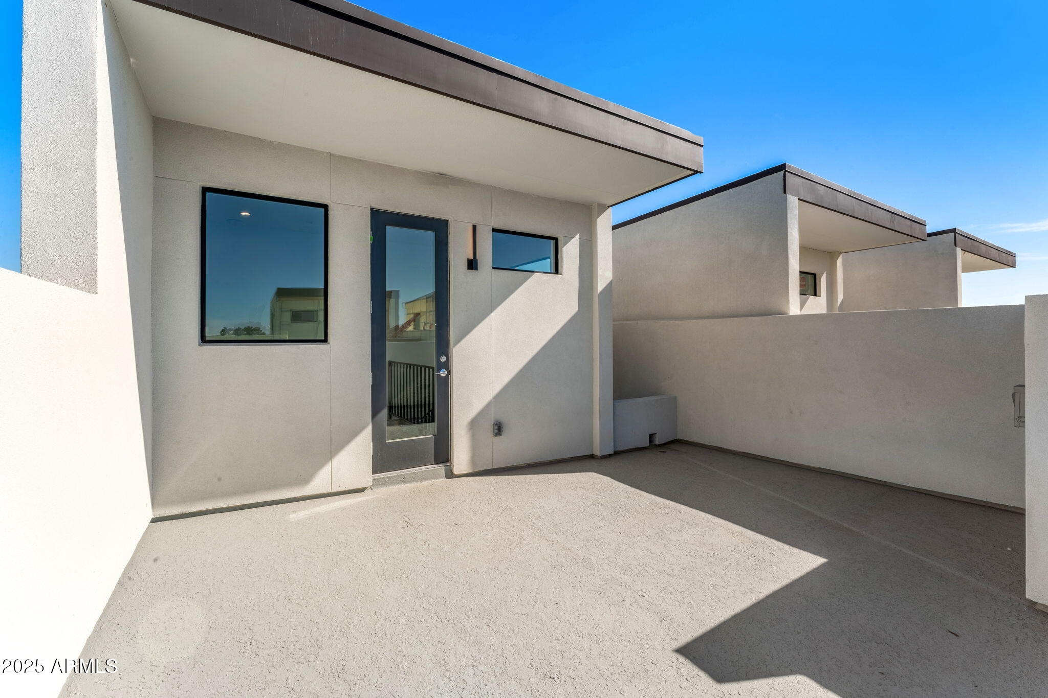 4220 N 32nd Street, 35