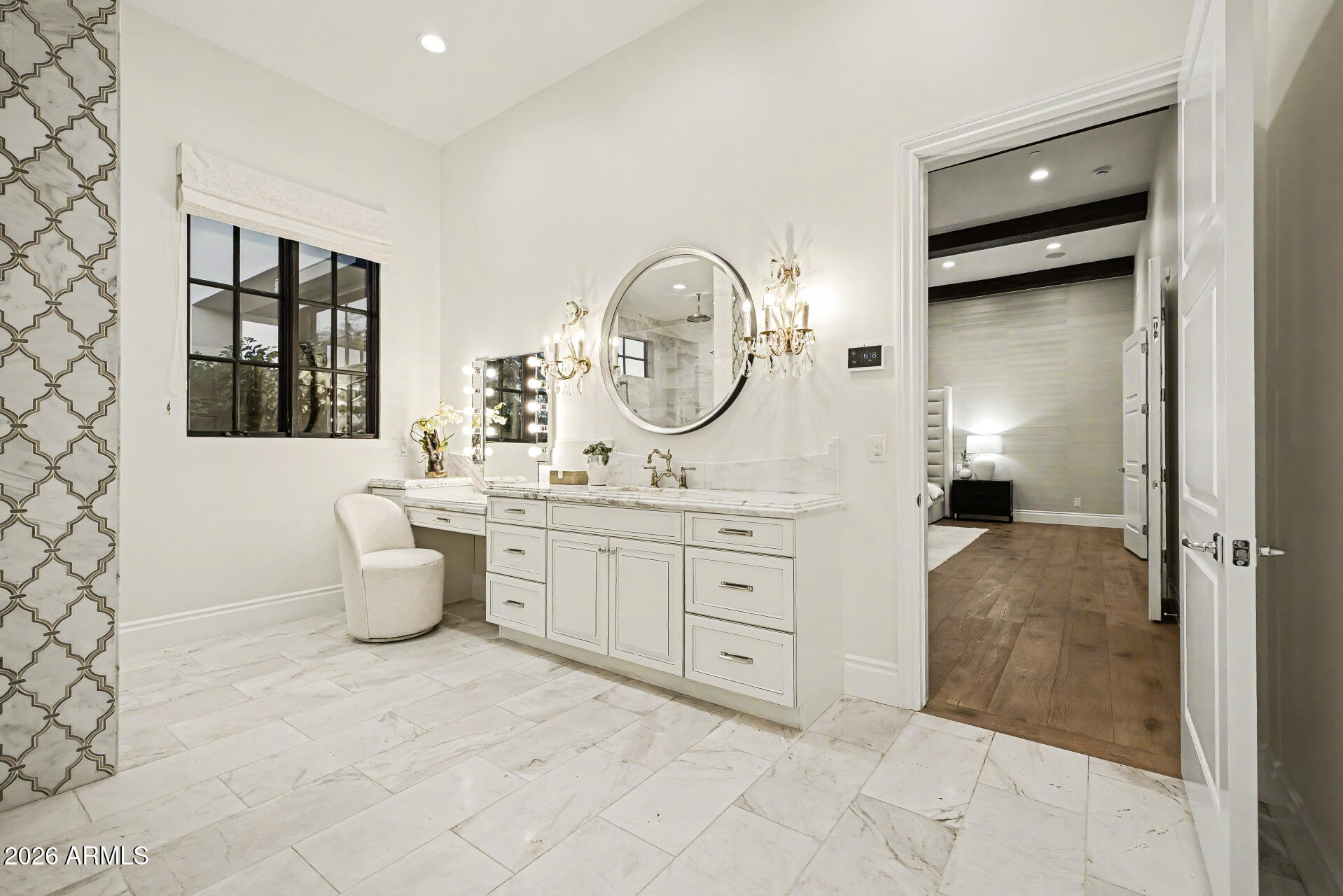 5022 E ORCHID Lane