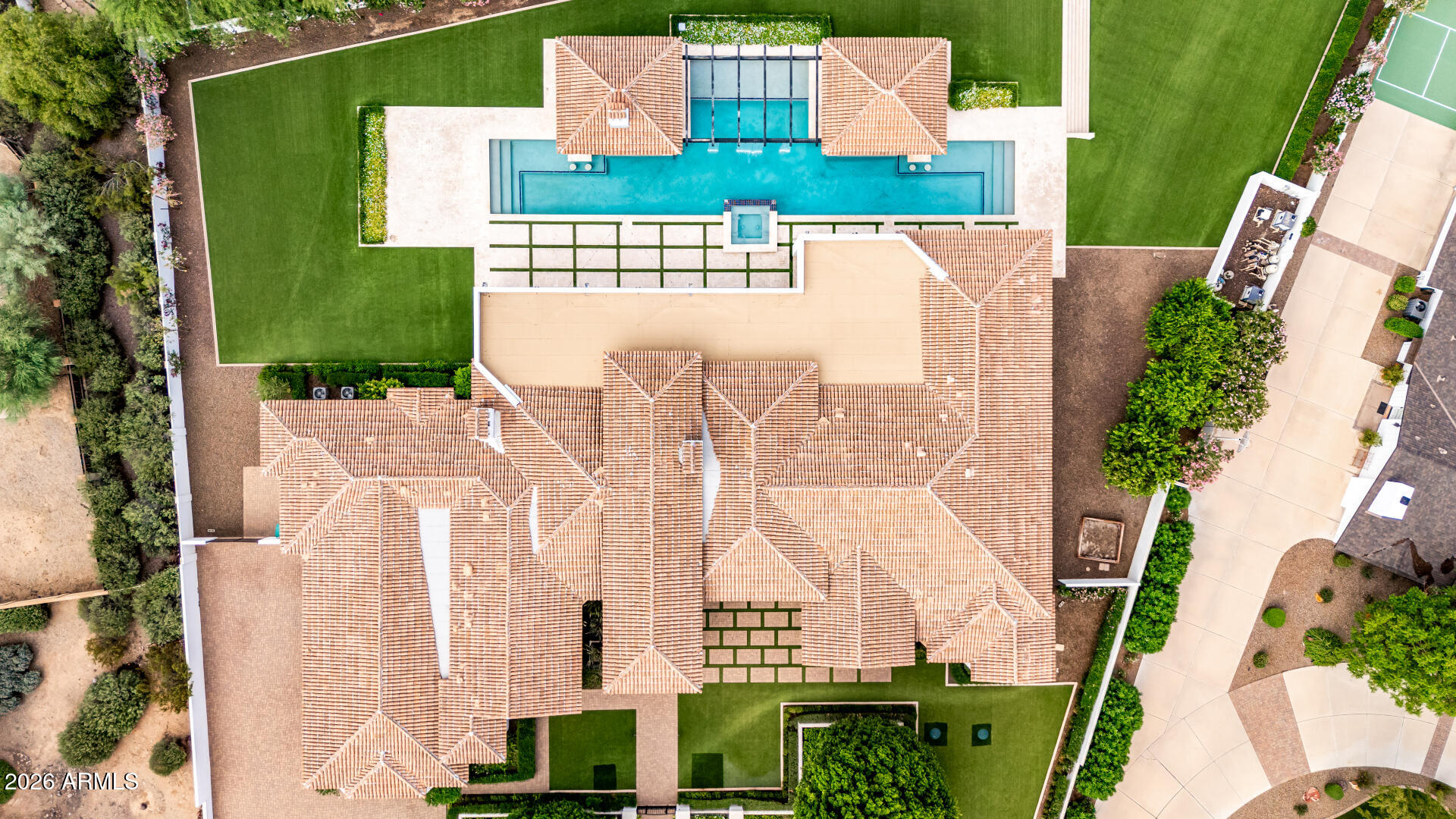 5022 E ORCHID Lane