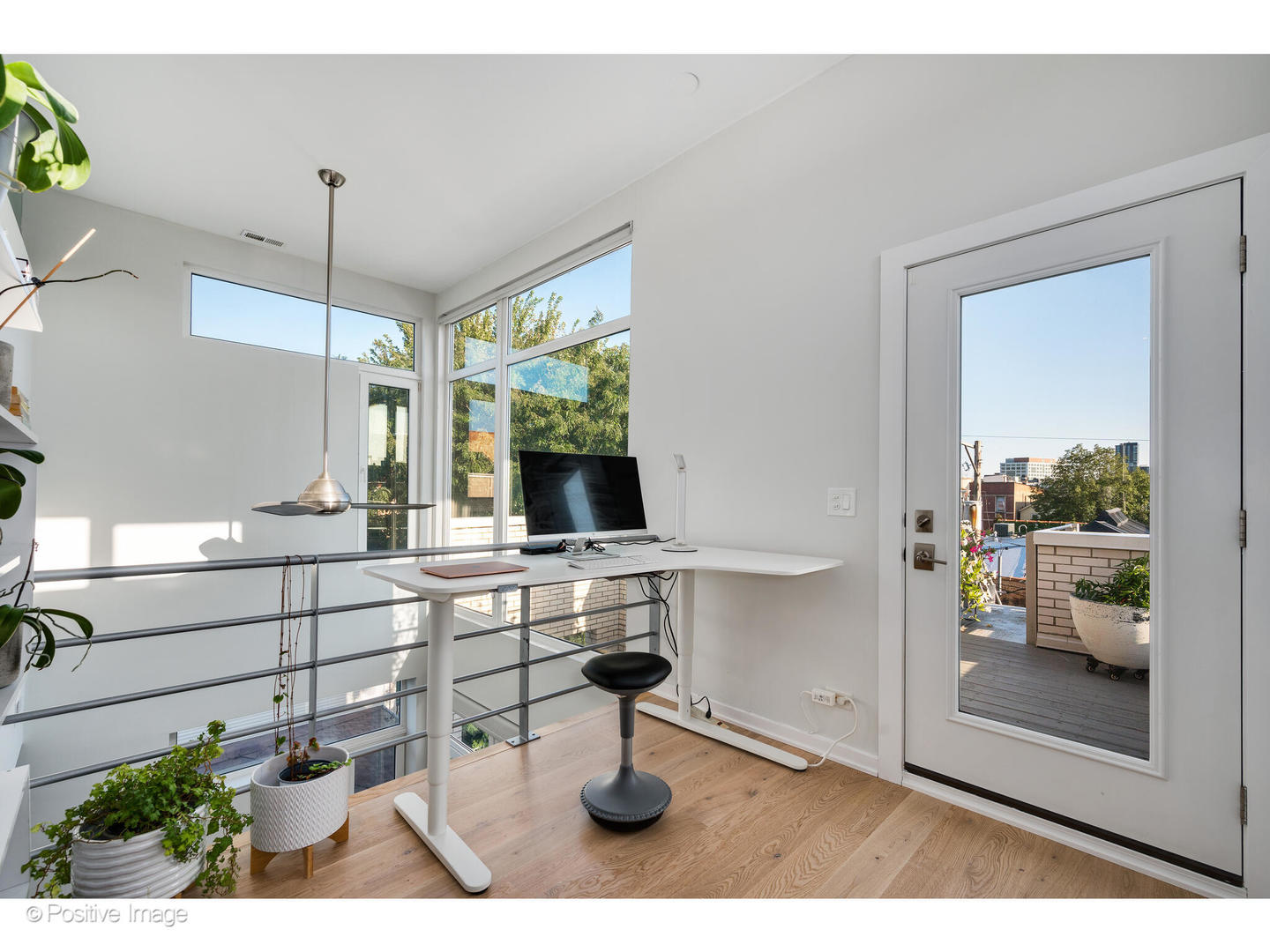 1427 W Erie Street Unit: 2