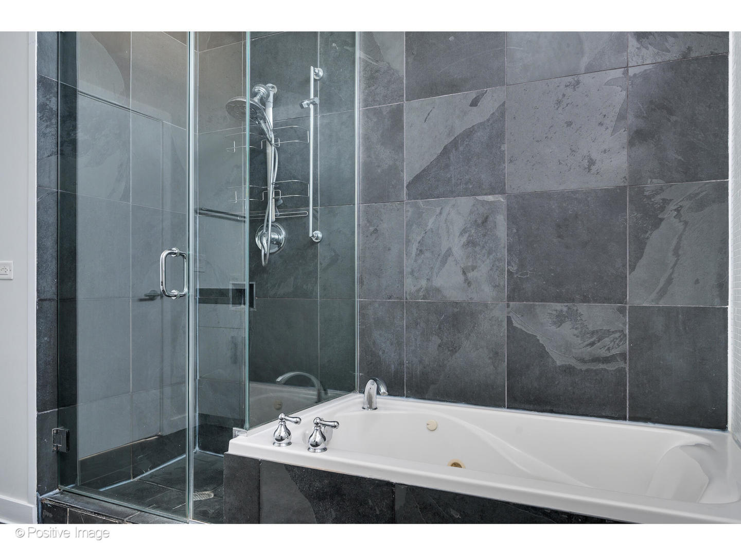 1427 W Erie Street Unit: 2