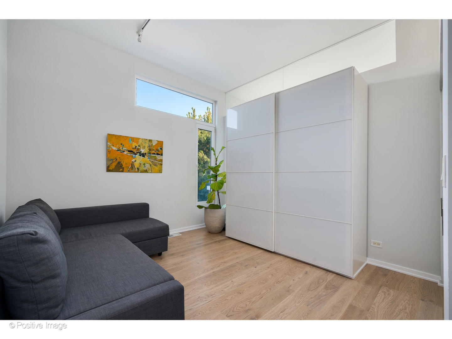 1427 W Erie Street Unit: 2