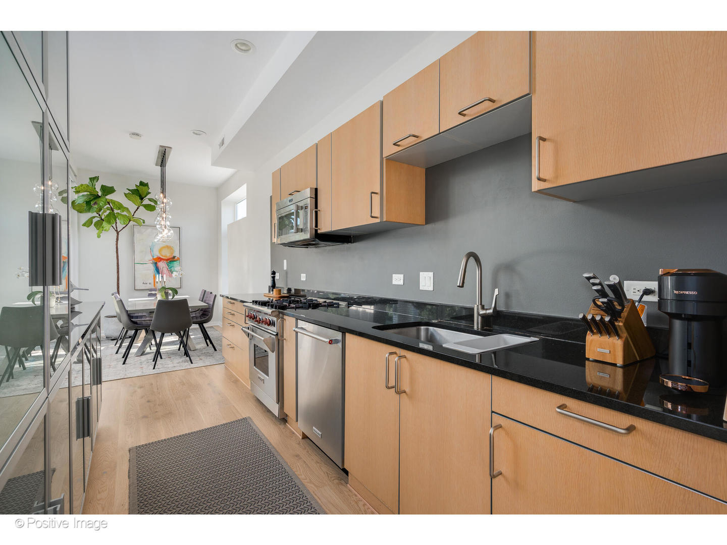 1427 W Erie Street Unit: 2