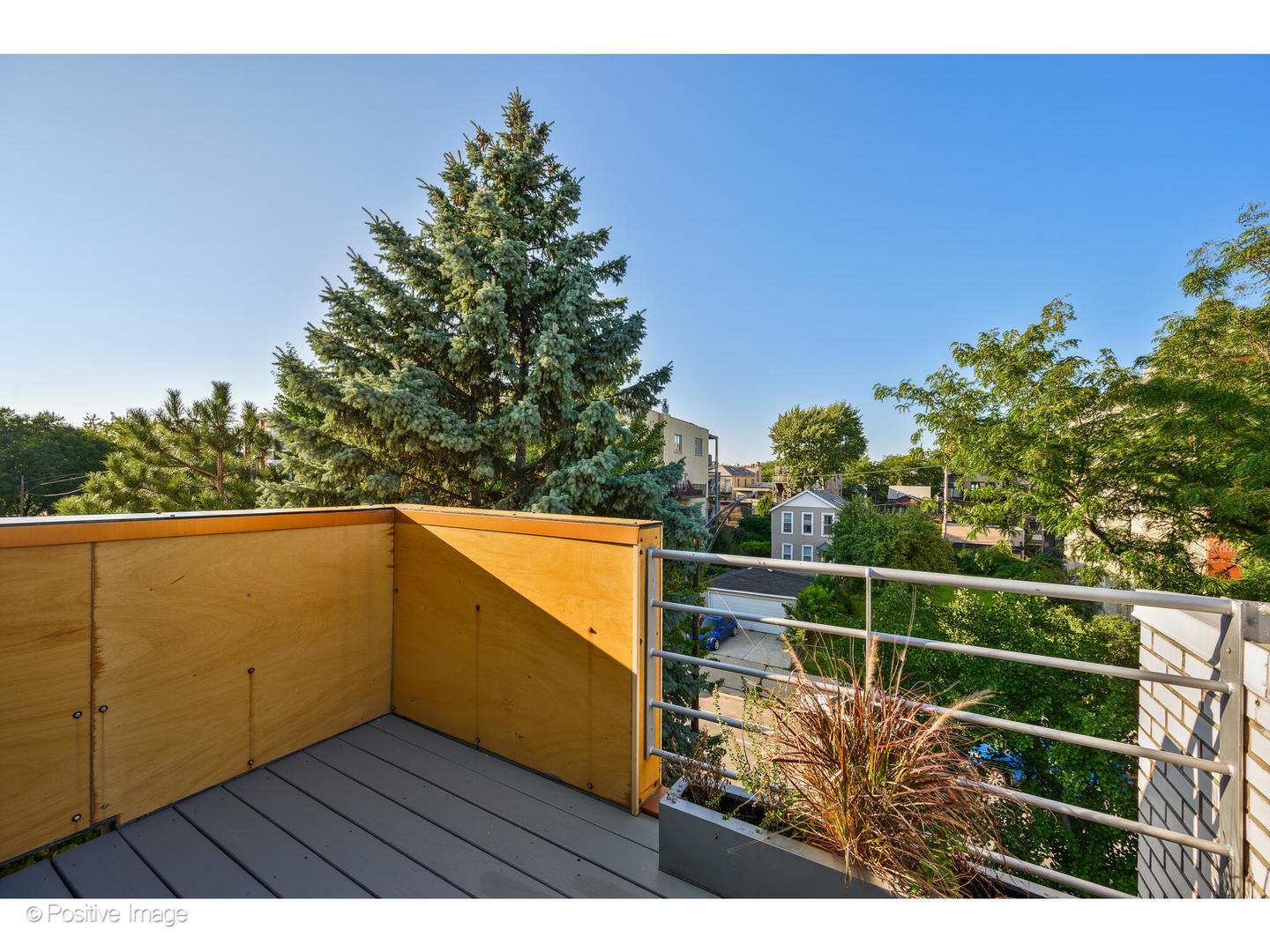 1427 W Erie Street Unit: 2