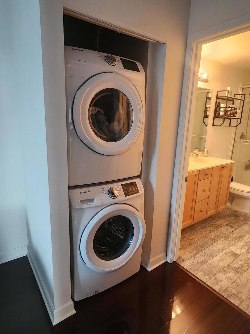 701 S Wells Street Unit: 2204