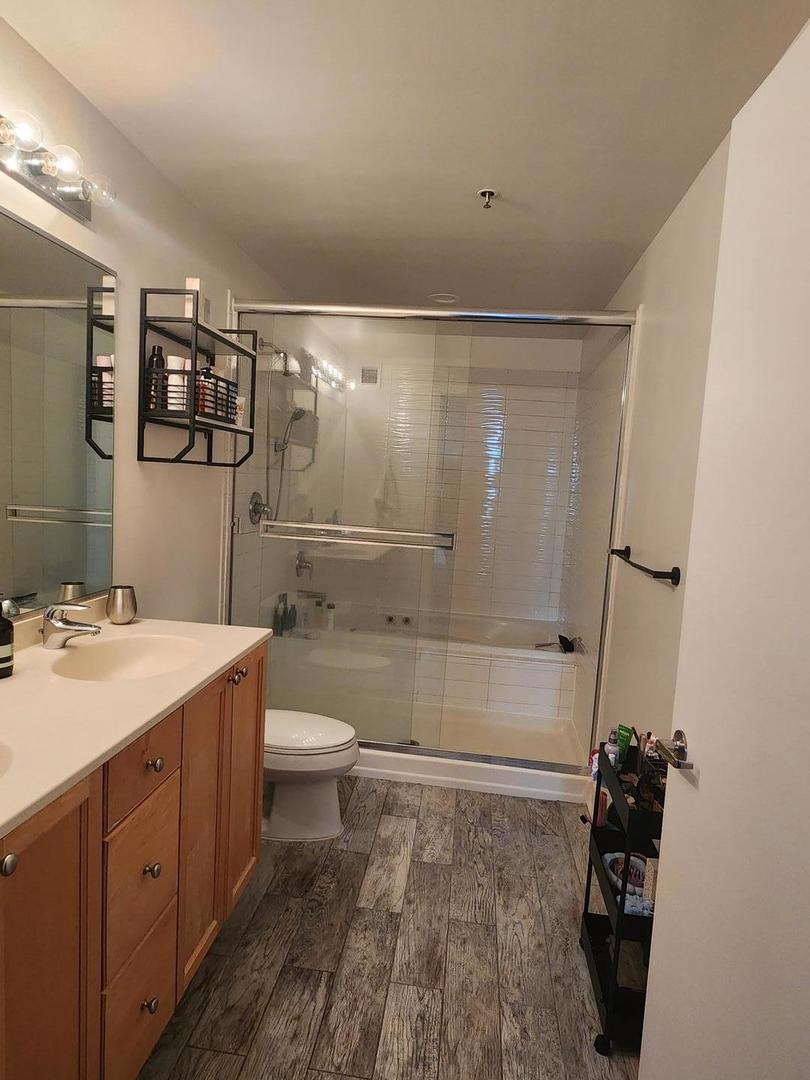 701 S Wells Street Unit: 2204