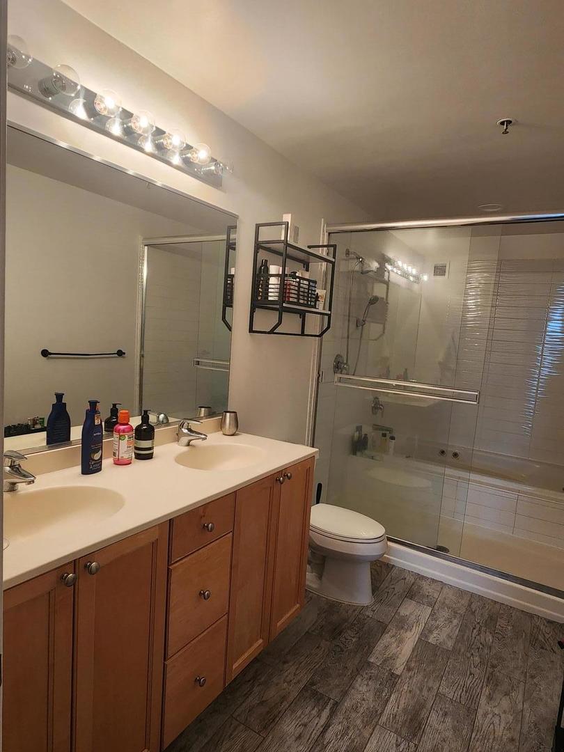 701 S Wells Street Unit: 2204