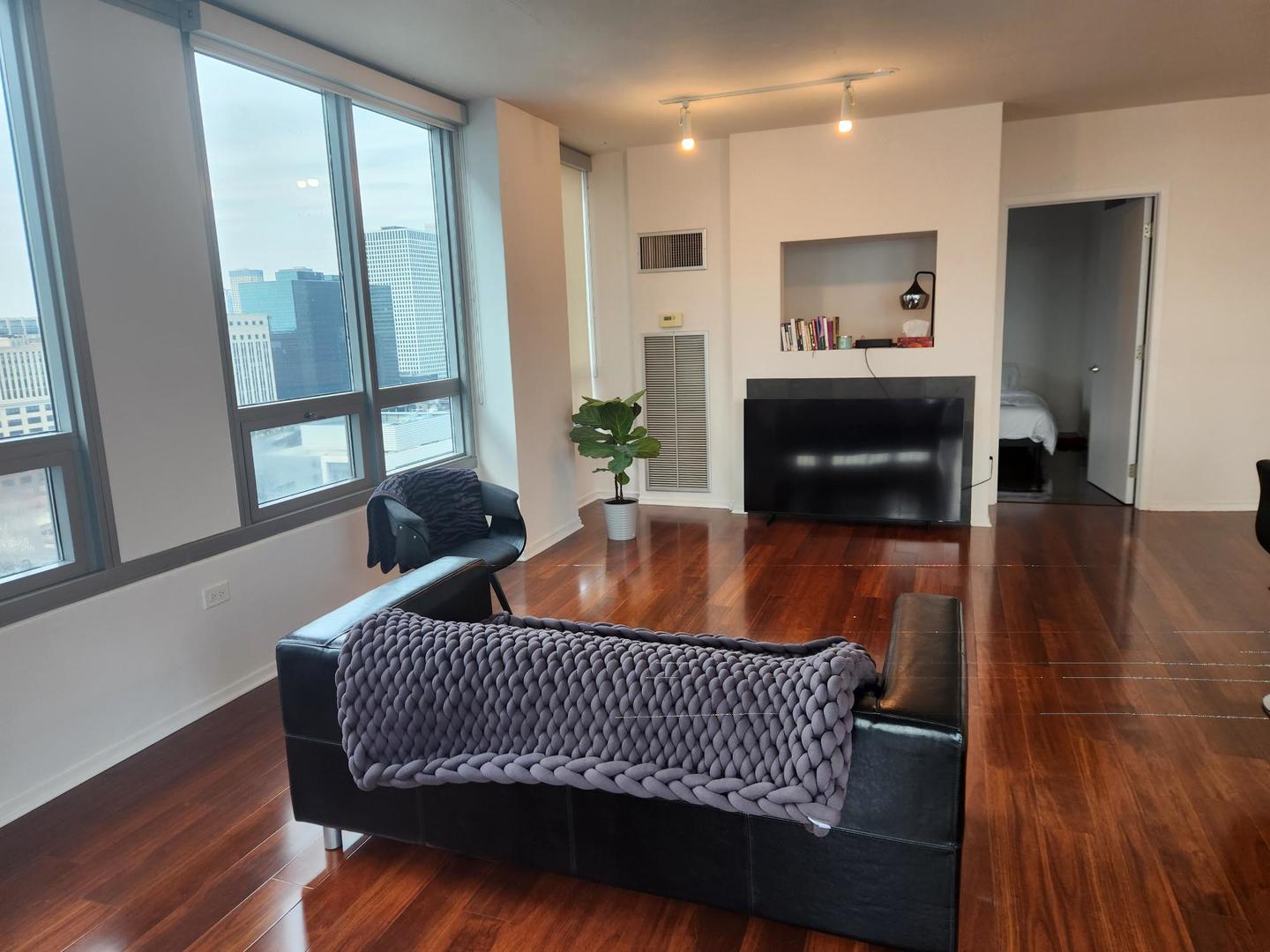 701 S Wells Street Unit: 2204