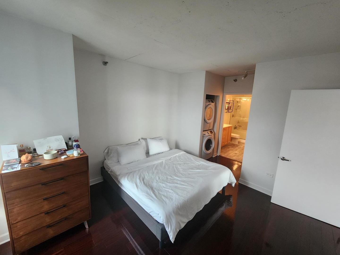 701 S Wells Street Unit: 2204