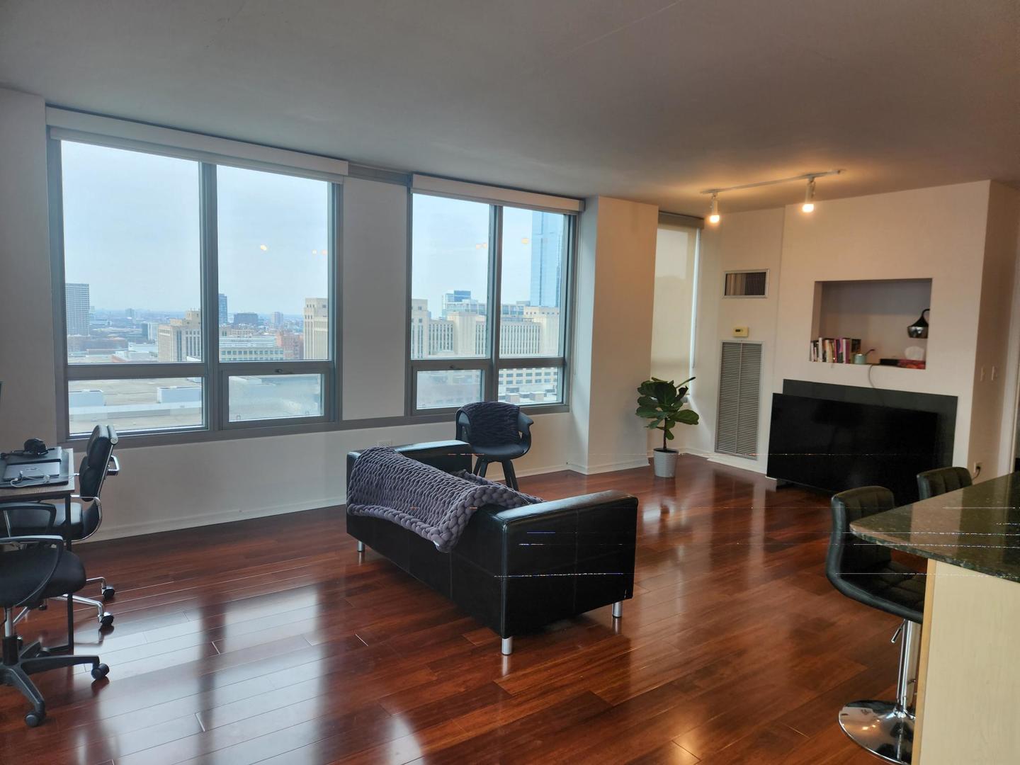 701 S Wells Street Unit: 2204