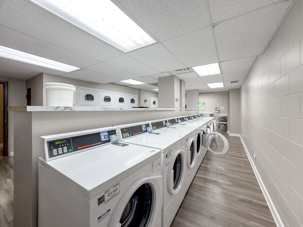 1636 N Wells Street Unit: 3004