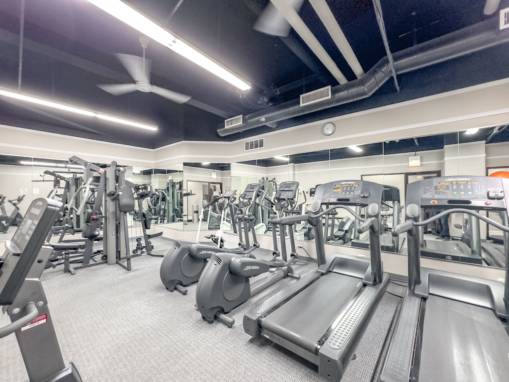 1636 N Wells Street Unit: 3004
