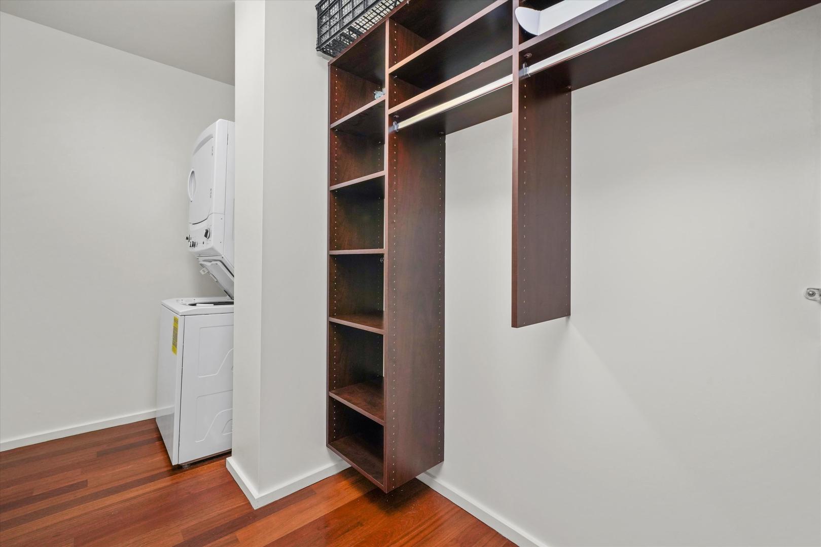 550 N Saint Clair Street Unit: 1703