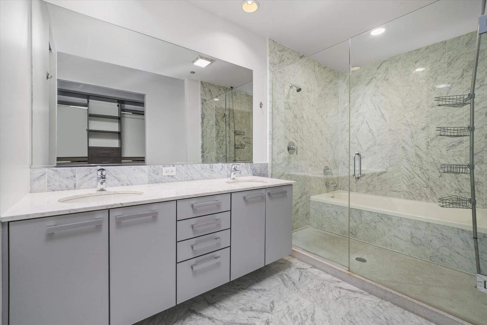 550 N Saint Clair Street Unit: 1703