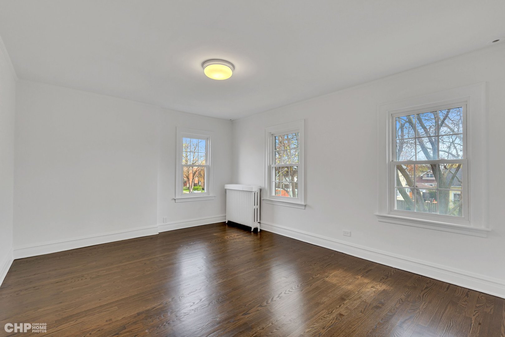 6856 N Ottawa Avenue