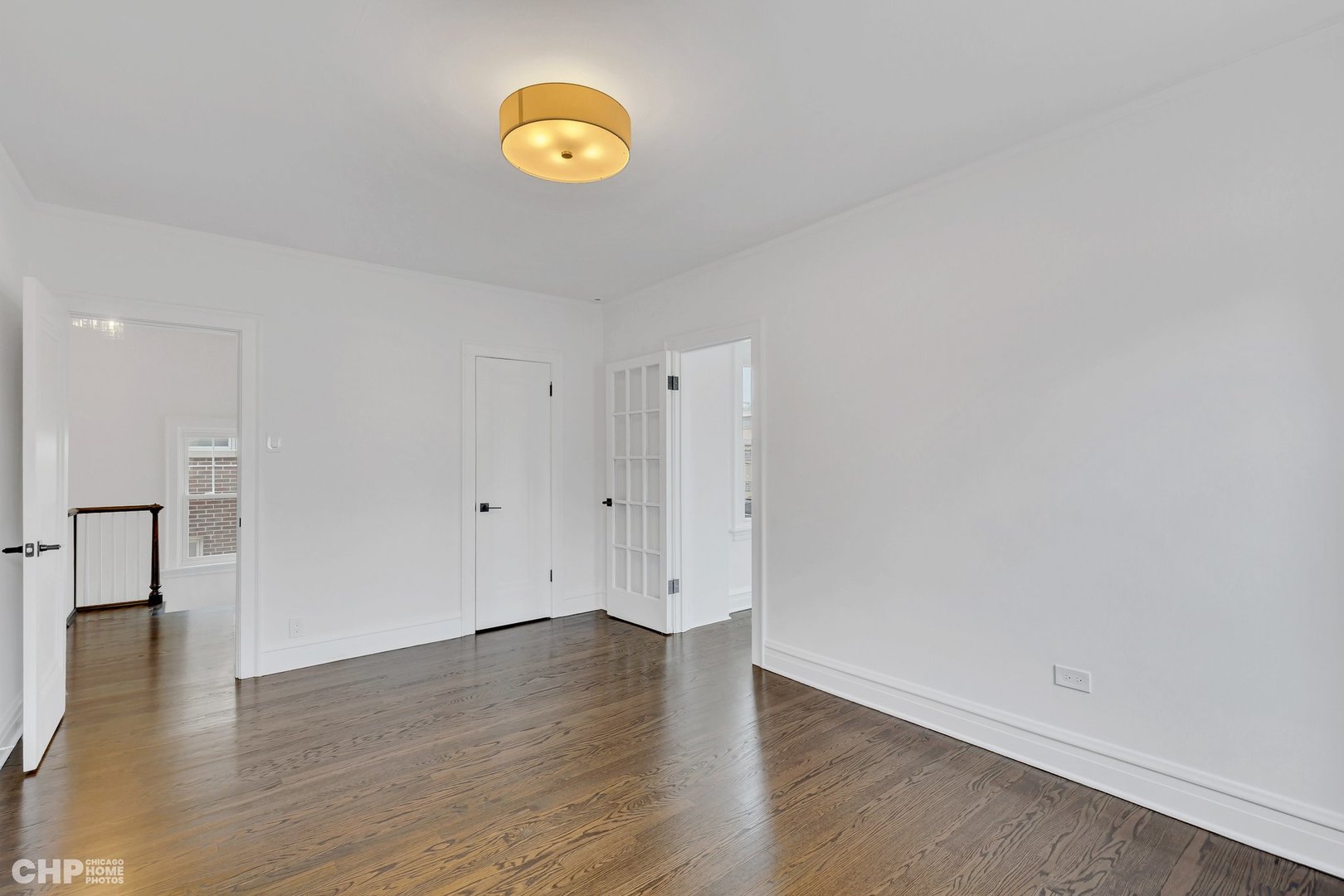 6856 N Ottawa Avenue