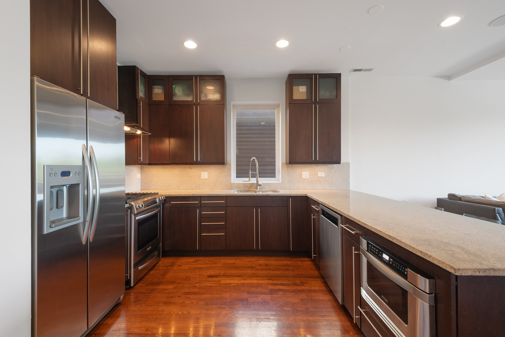 1449 W Grand Avenue Unit: 2W