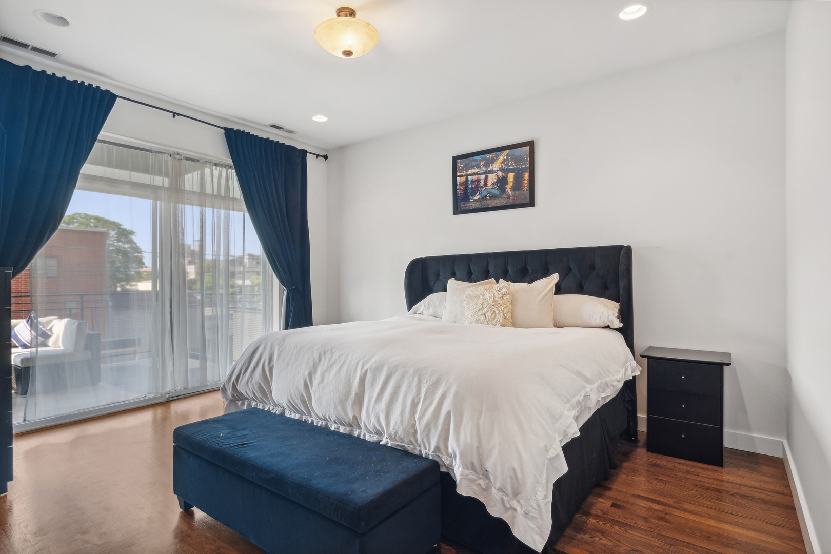 1449 W Grand Avenue Unit: 2W