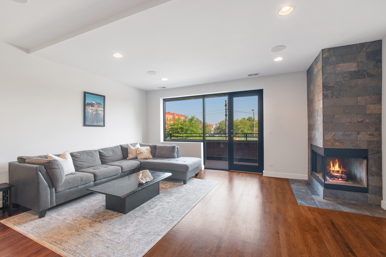 1449 W Grand Avenue Unit: 2W