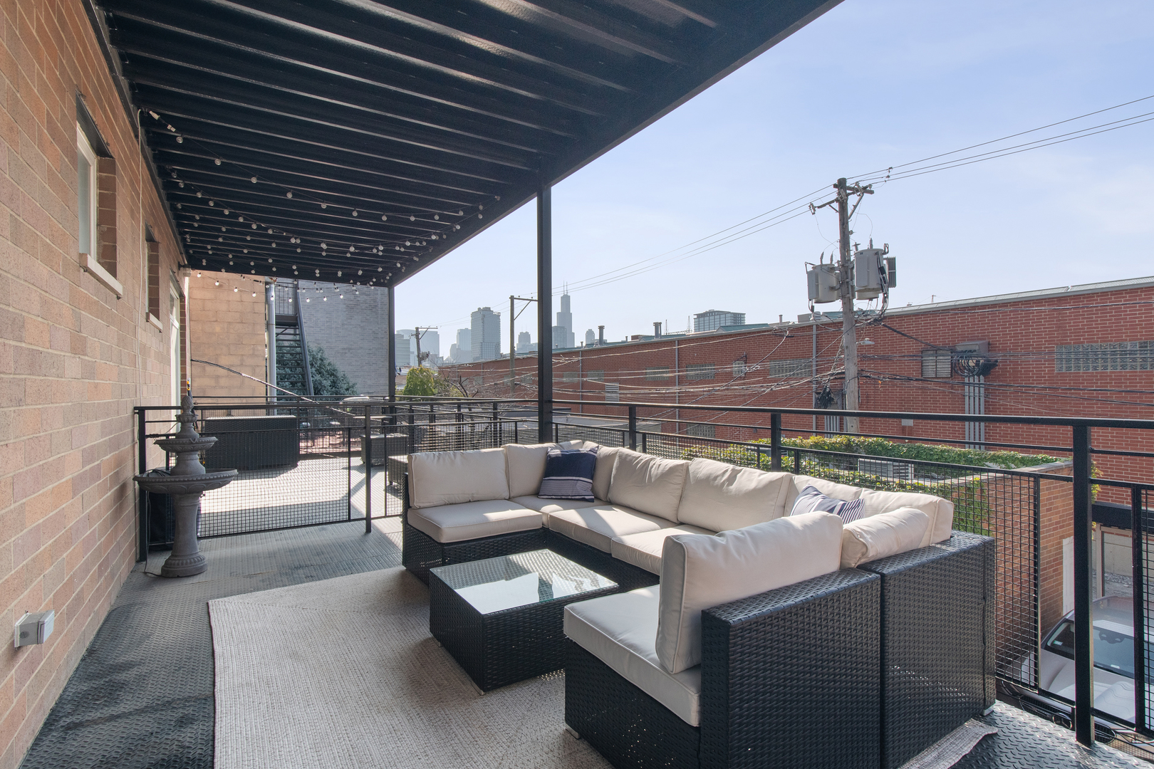 1449 W Grand Avenue Unit: 2W