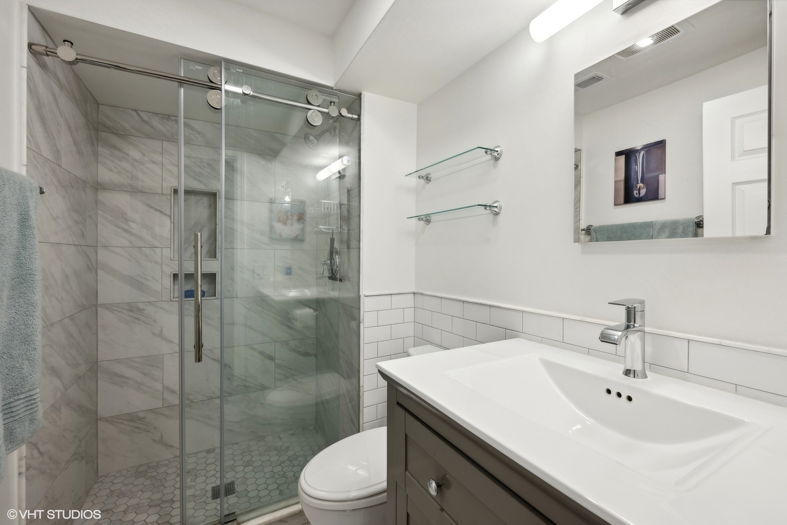 2730 N Racine Avenue Unit: 1N