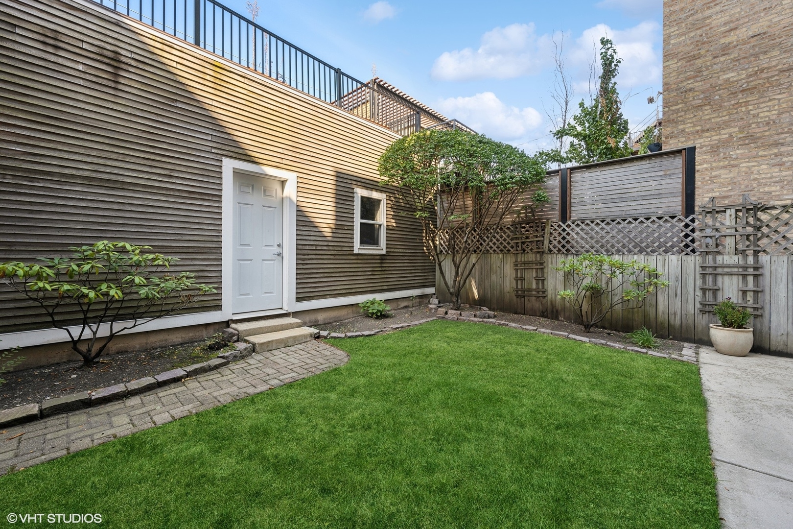 2730 N Racine Avenue Unit: 1N