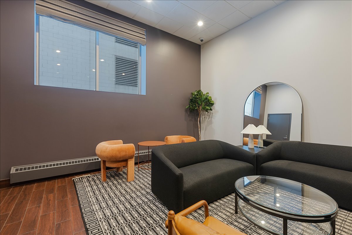 645 N Kingsbury Street Unit: 1801