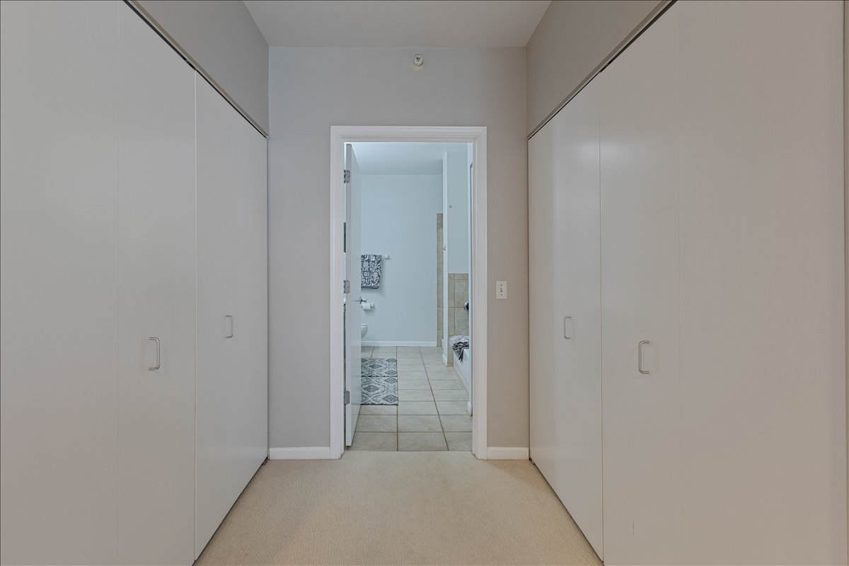 645 N Kingsbury Street Unit: 1801