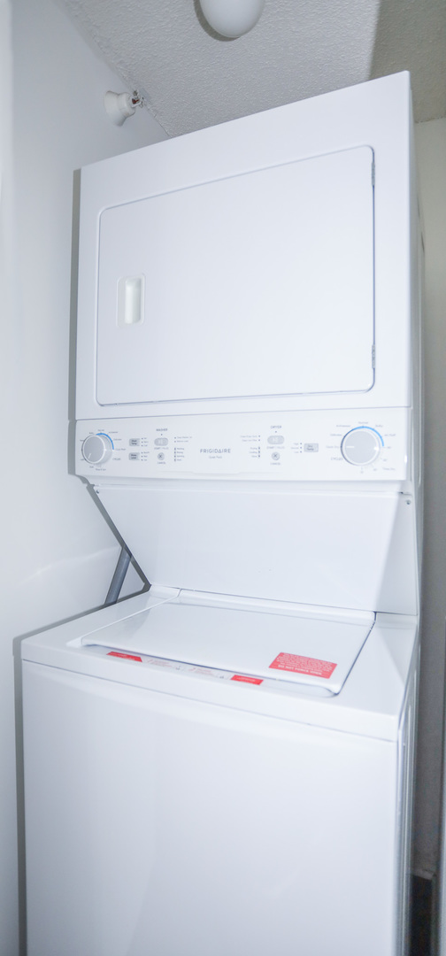 180 N Jefferson Street Unit: 1503