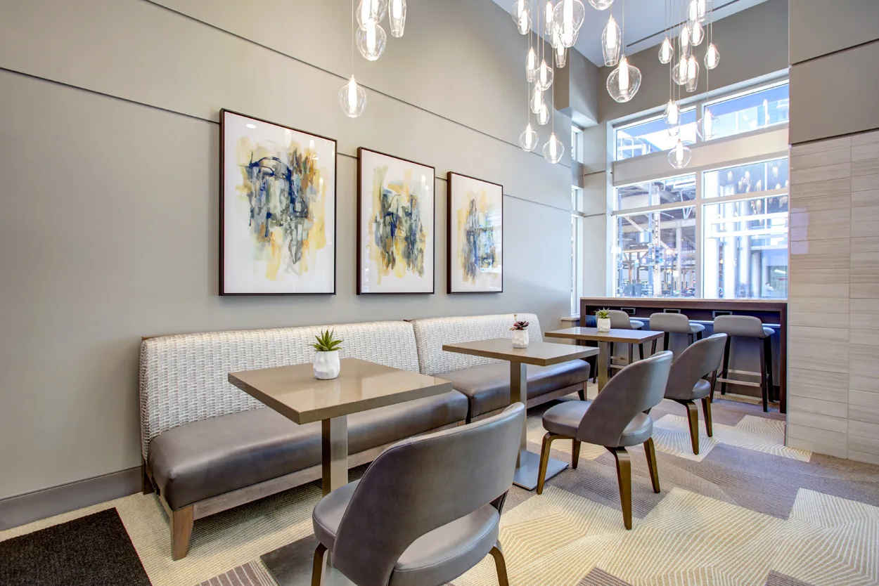 180 N Jefferson Street Unit: 1503