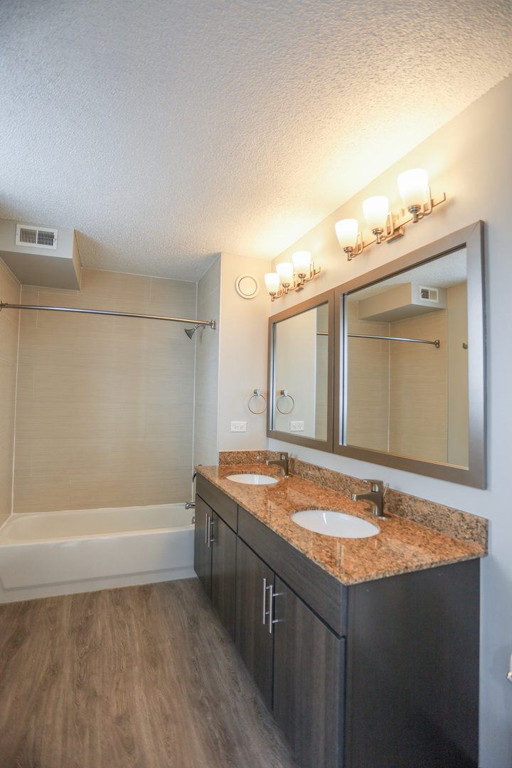 180 N Jefferson Street Unit: 1503