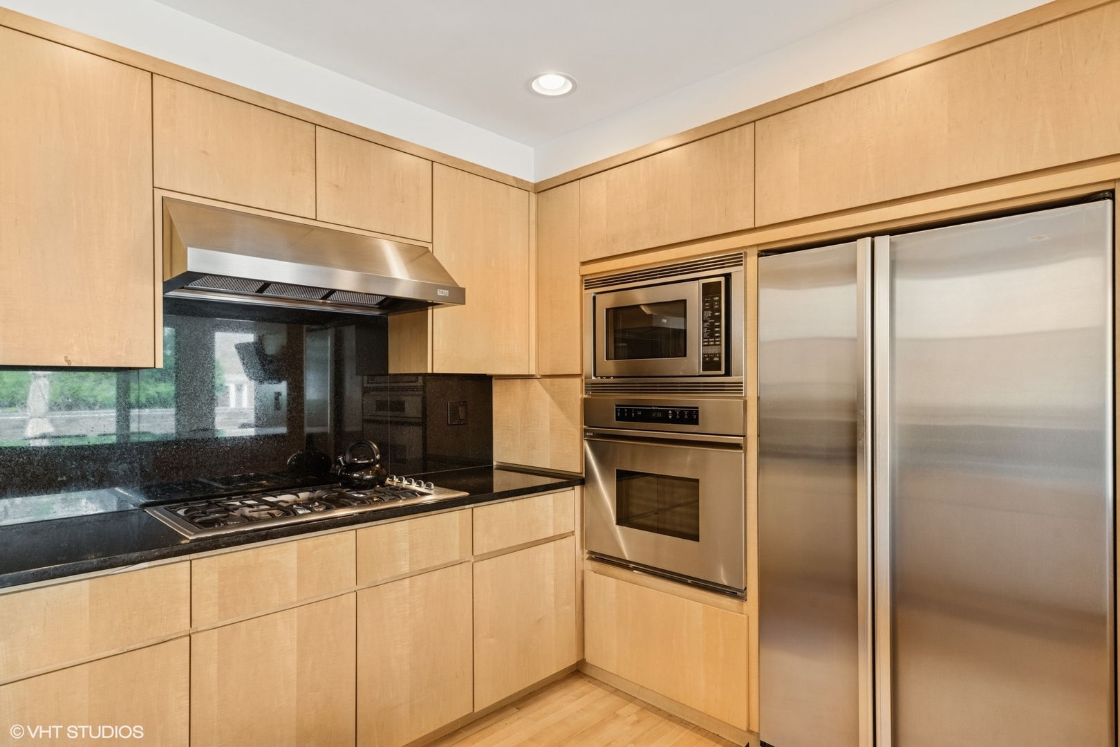 58 W Schiller Street