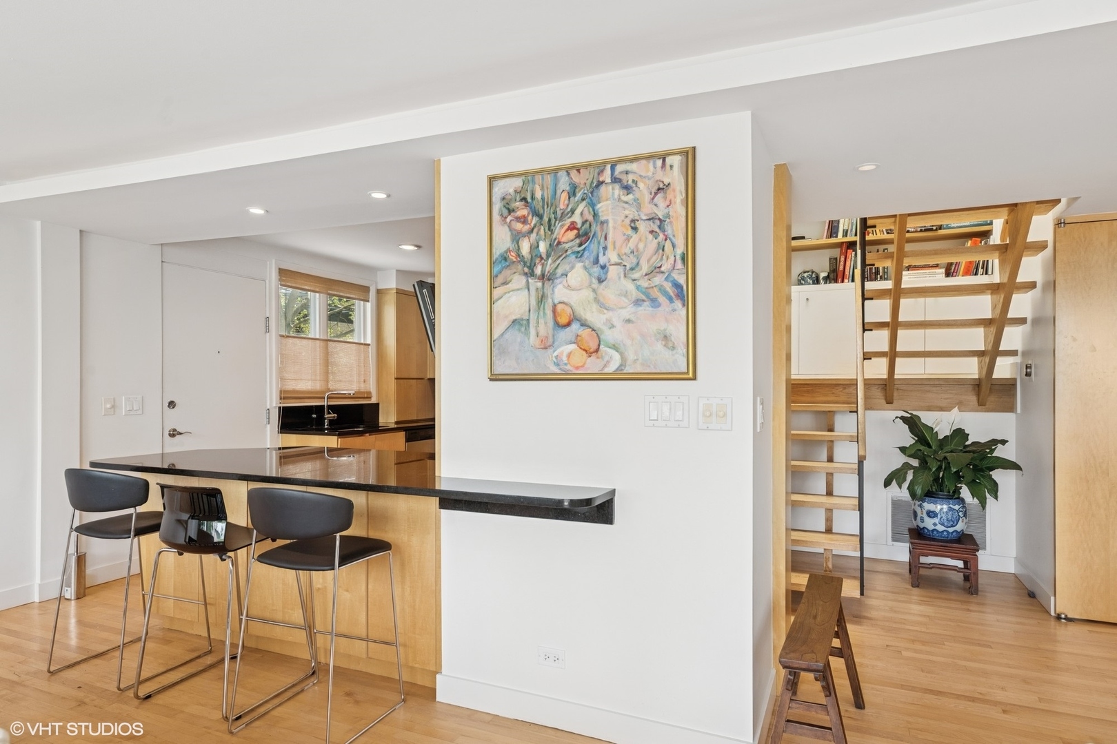 58 W Schiller Street