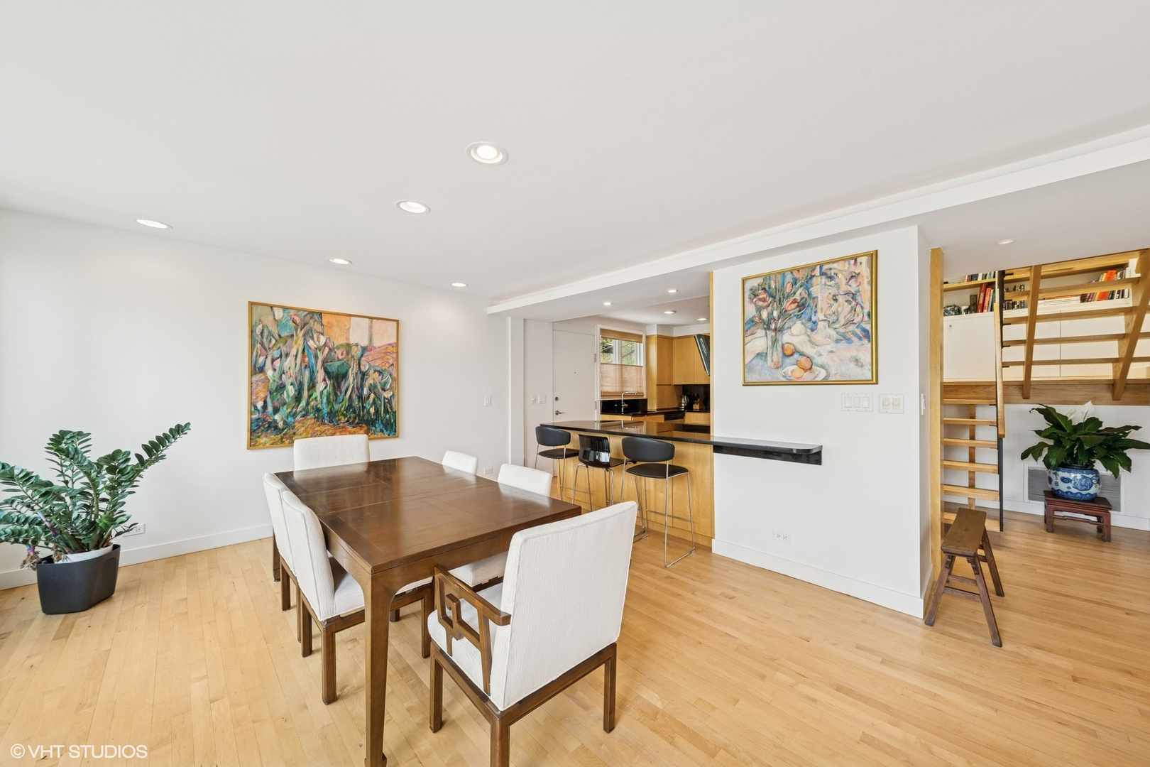 58 W Schiller Street