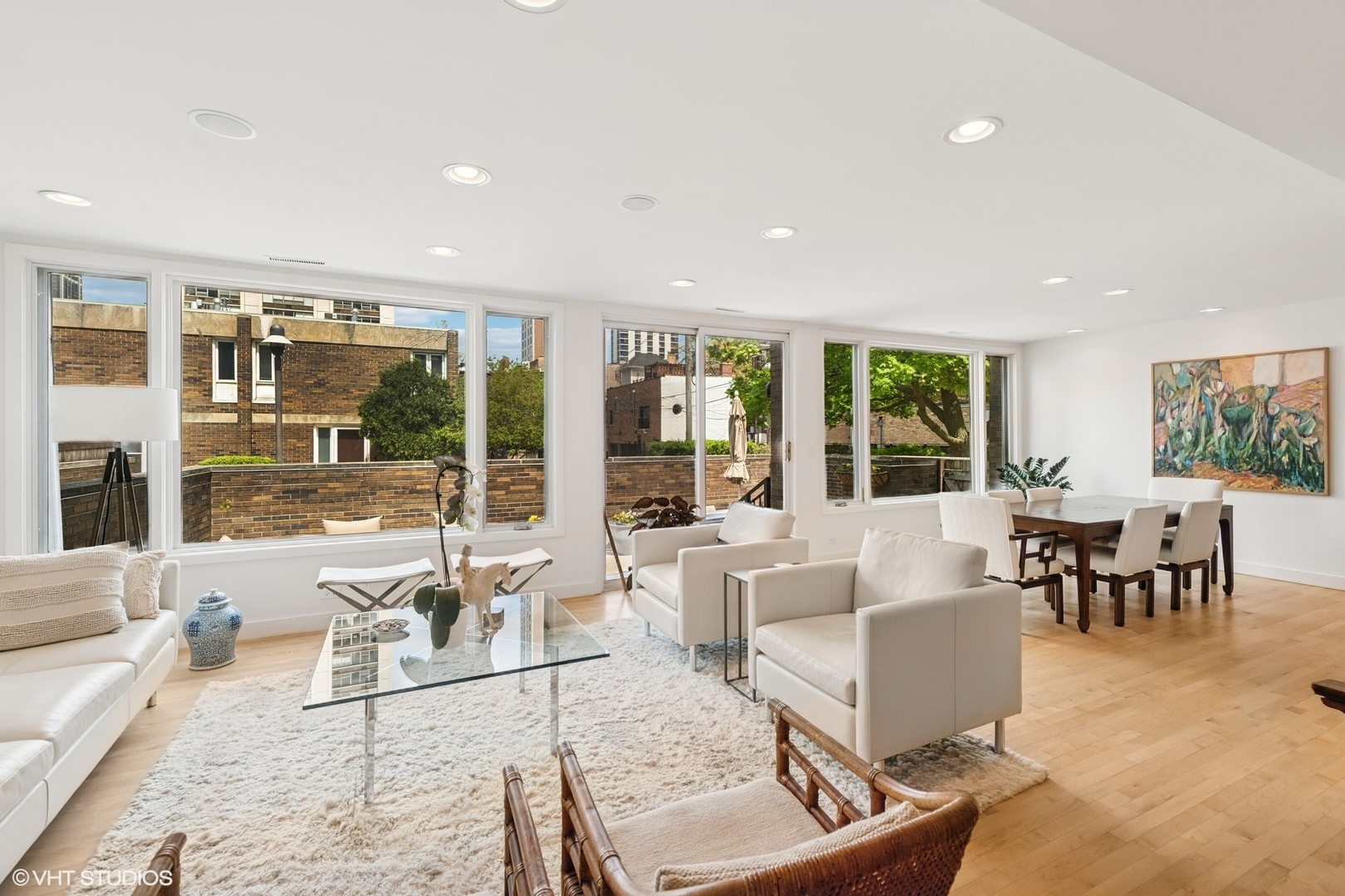 58 W Schiller Street